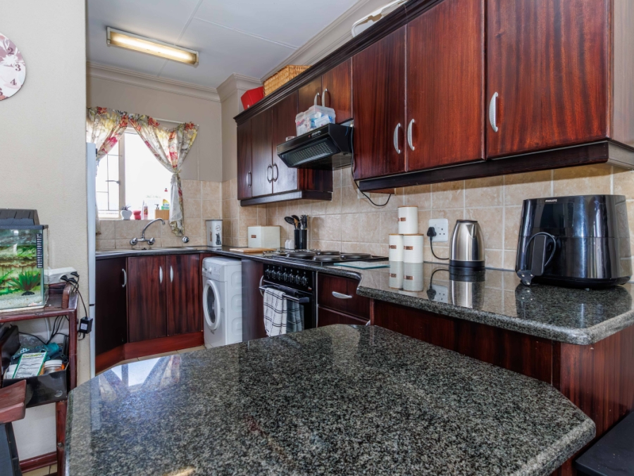 2 Bedroom Property for Sale in Eden Glen Gauteng