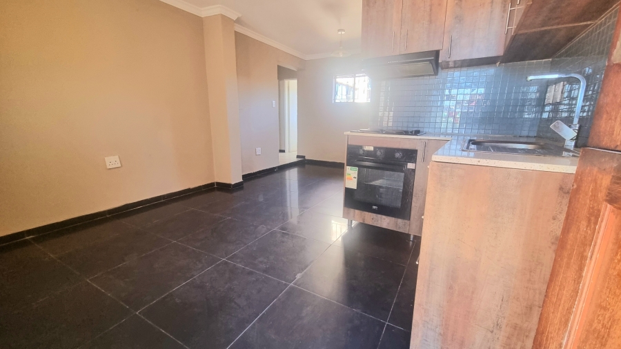 To Let 2 Bedroom Property for Rent in Glen Austin Gauteng