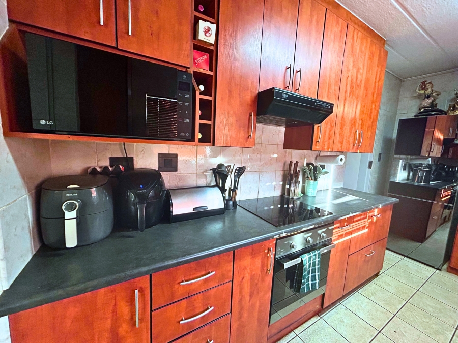 3 Bedroom Property for Sale in Valhalla Gauteng
