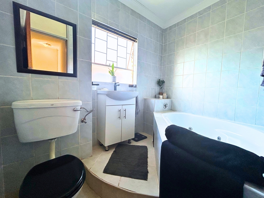 3 Bedroom Property for Sale in Valhalla Gauteng