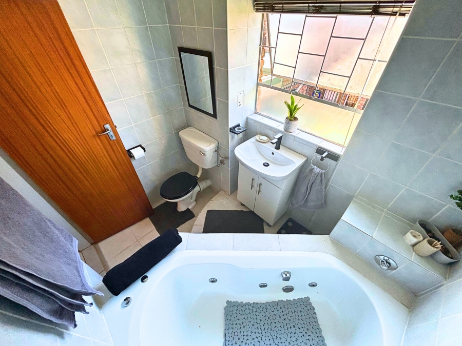 3 Bedroom Property for Sale in Valhalla Gauteng