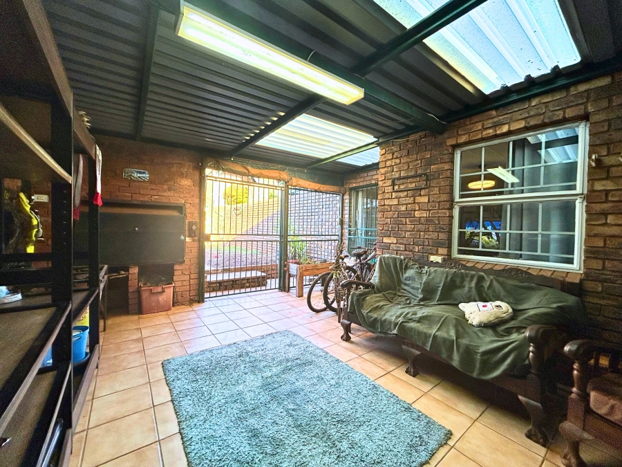 3 Bedroom Property for Sale in Valhalla Gauteng
