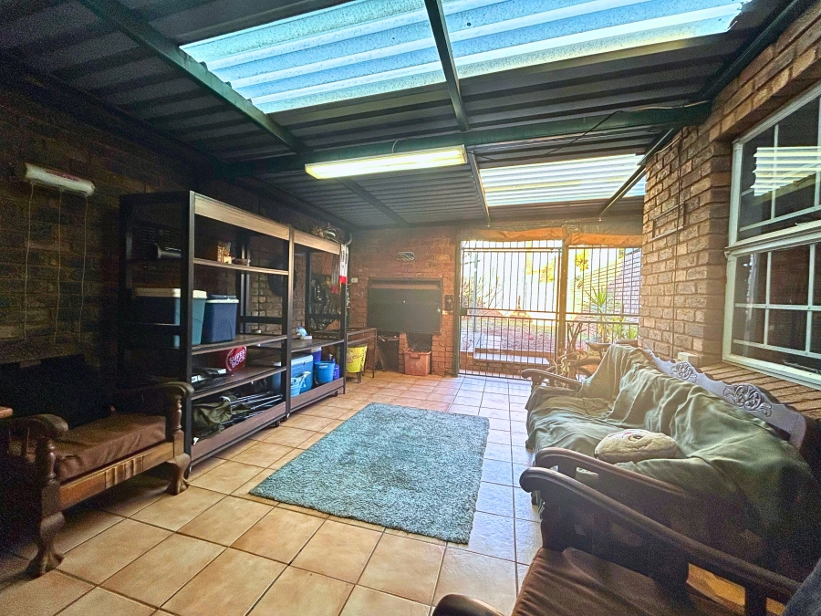 3 Bedroom Property for Sale in Valhalla Gauteng