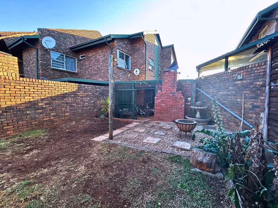 3 Bedroom Property for Sale in Valhalla Gauteng