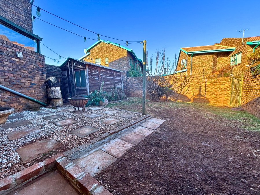 3 Bedroom Property for Sale in Valhalla Gauteng