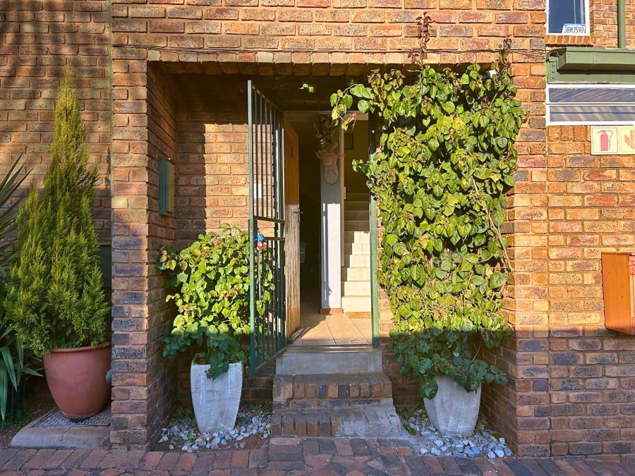 3 Bedroom Property for Sale in Valhalla Gauteng
