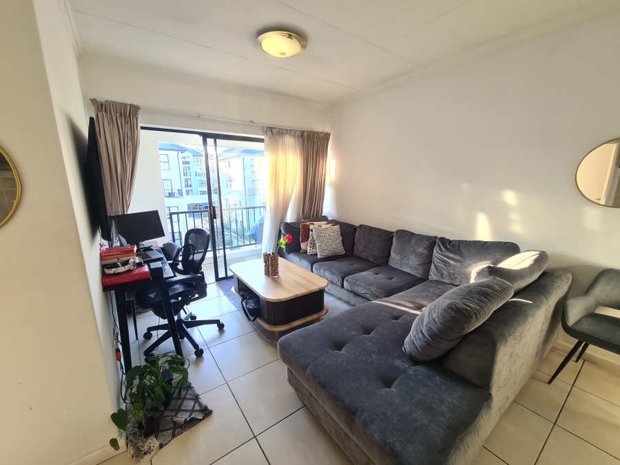 To Let 1 Bedroom Property for Rent in Petervale Gauteng