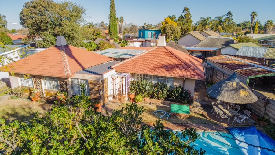 3 Bedroom Property for Sale in Bonaero Park Gauteng