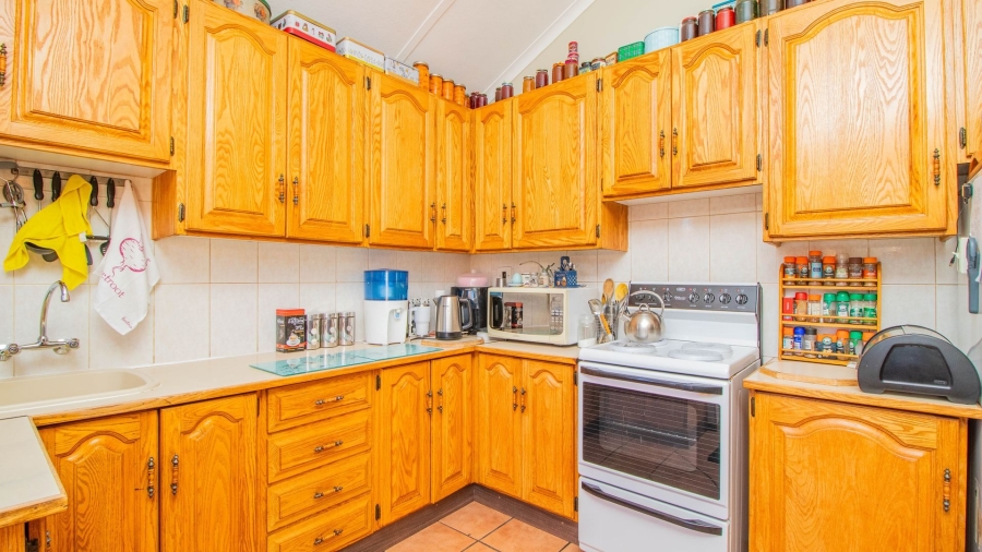 3 Bedroom Property for Sale in Bonaero Park Gauteng