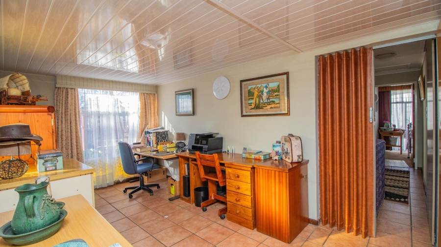 3 Bedroom Property for Sale in Bonaero Park Gauteng