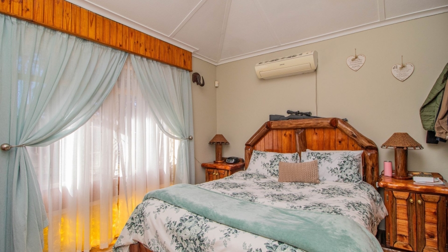 3 Bedroom Property for Sale in Bonaero Park Gauteng