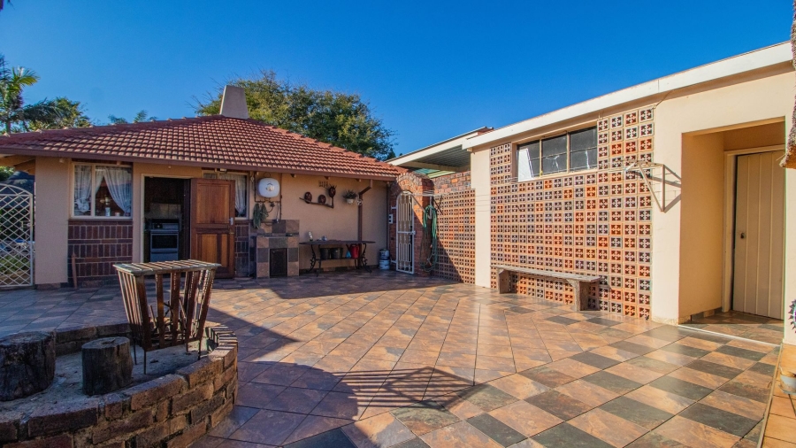 3 Bedroom Property for Sale in Bonaero Park Gauteng