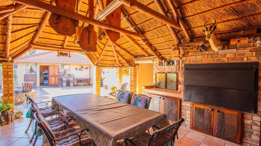 3 Bedroom Property for Sale in Bonaero Park Gauteng