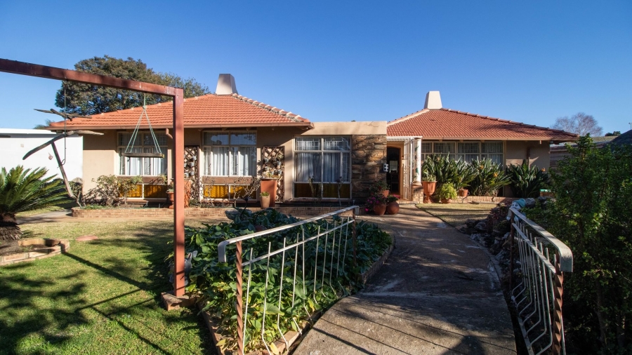 3 Bedroom Property for Sale in Bonaero Park Gauteng