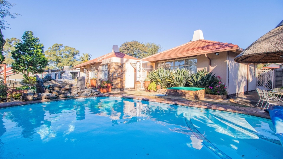 3 Bedroom Property for Sale in Bonaero Park Gauteng