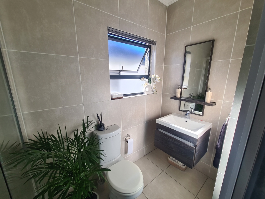 To Let 1 Bedroom Property for Rent in Petervale Gauteng