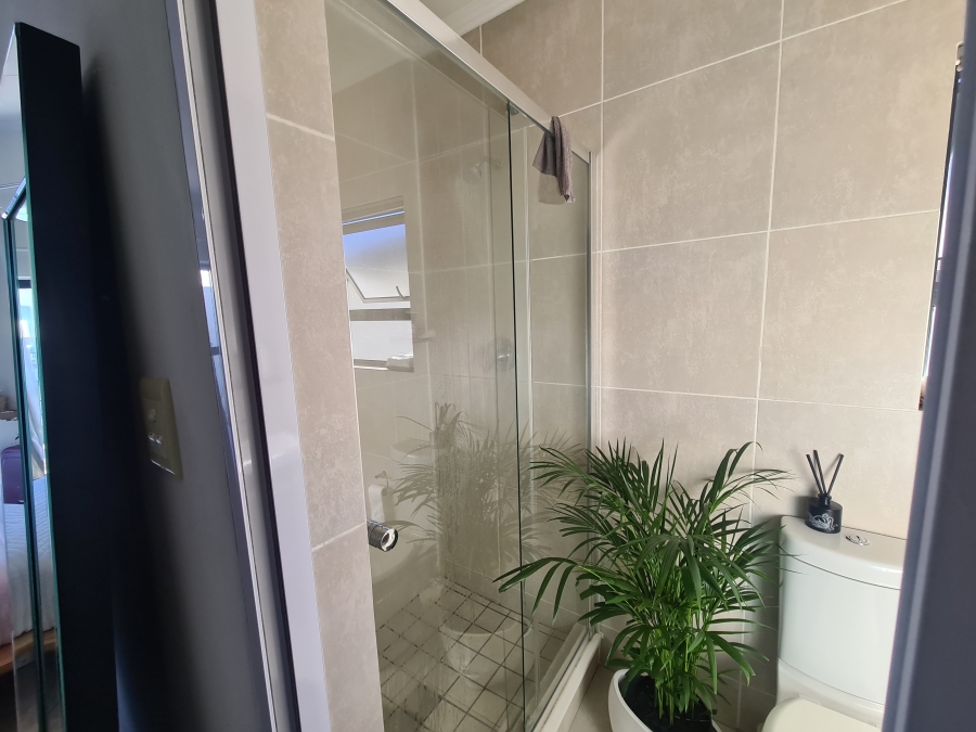 To Let 1 Bedroom Property for Rent in Petervale Gauteng