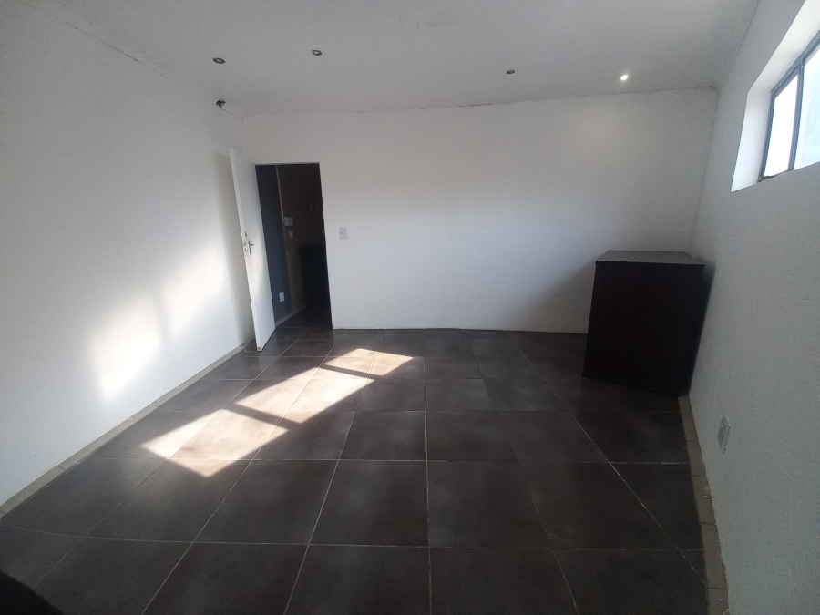 Commercial Property for Sale in Sebenza Gauteng