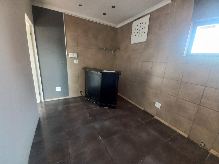 Commercial Property for Sale in Sebenza Gauteng