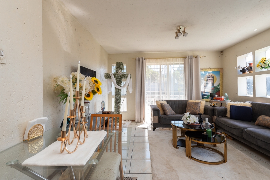 2 Bedroom Property for Sale in Ridgeway Gauteng
