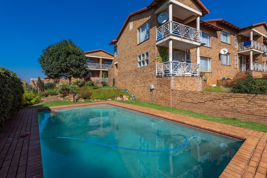2 Bedroom Property for Sale in Ridgeway Gauteng
