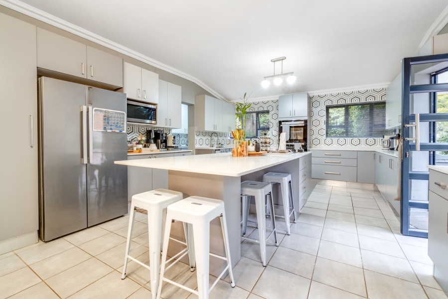 2 Bedroom Property for Sale in Fontainebleau Gauteng