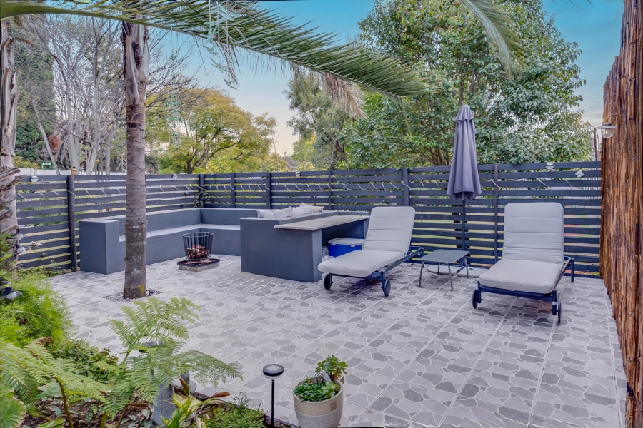 2 Bedroom Property for Sale in Fontainebleau Gauteng