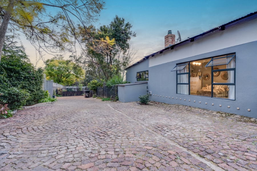2 Bedroom Property for Sale in Fontainebleau Gauteng
