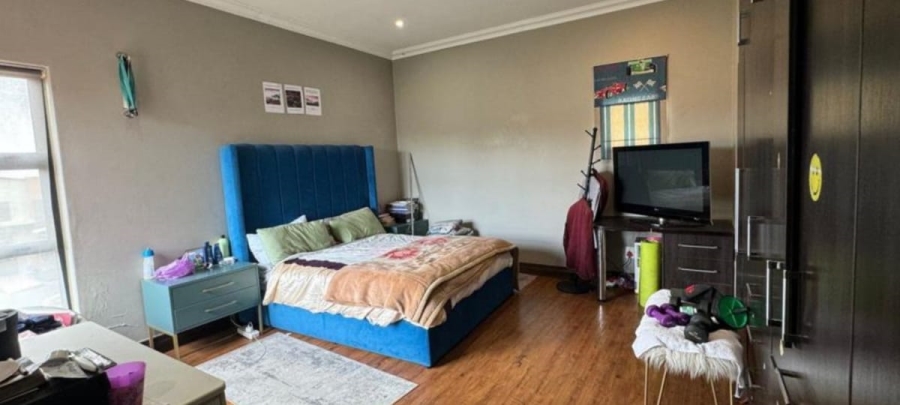6 Bedroom Property for Sale in Midlands Estate Gauteng