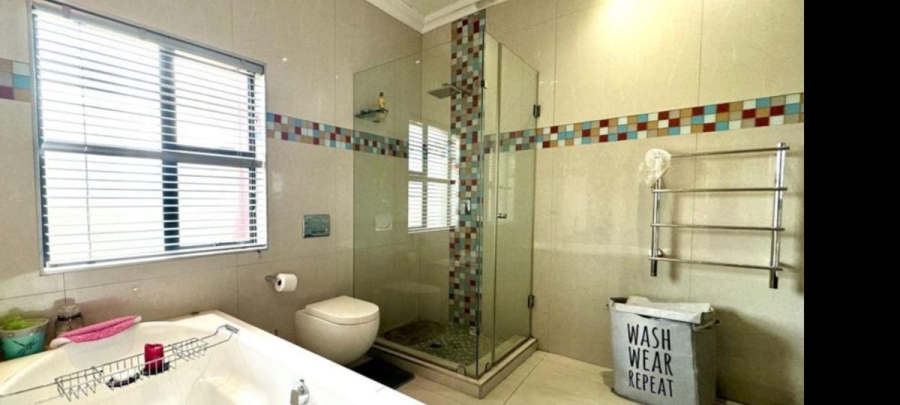 6 Bedroom Property for Sale in Midlands Estate Gauteng