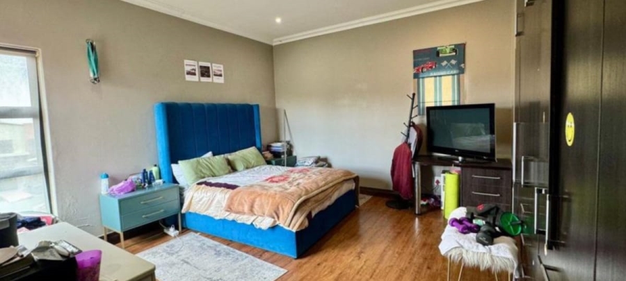 6 Bedroom Property for Sale in Midlands Estate Gauteng