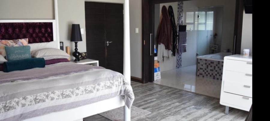 6 Bedroom Property for Sale in Midlands Estate Gauteng