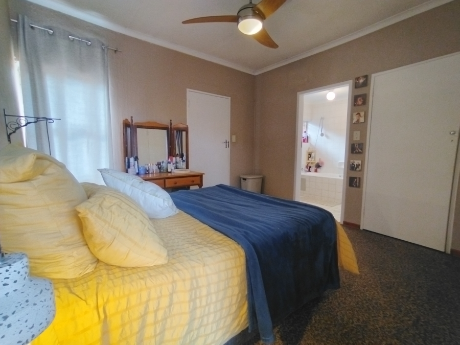 3 Bedroom Property for Sale in Elardus Park Gauteng