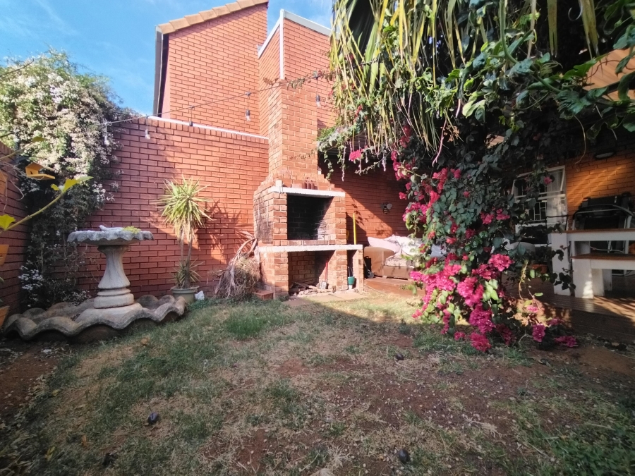 3 Bedroom Property for Sale in Elardus Park Gauteng