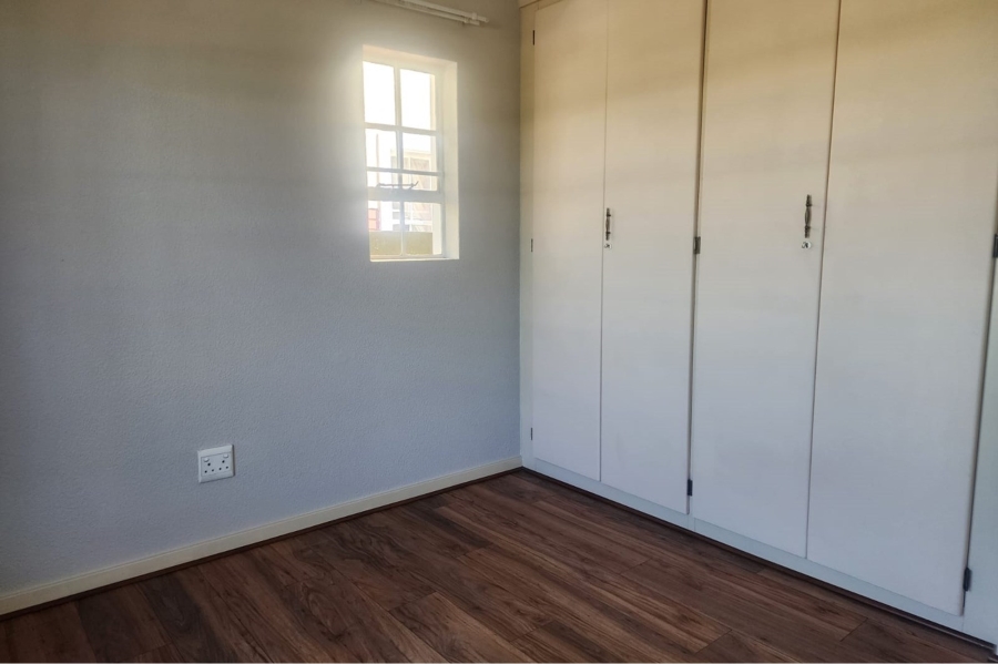 2 Bedroom Property for Sale in South Crest Gauteng