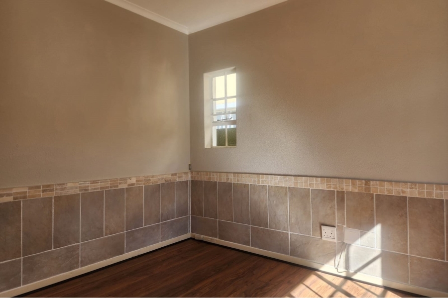 2 Bedroom Property for Sale in South Crest Gauteng