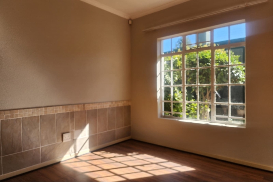2 Bedroom Property for Sale in South Crest Gauteng