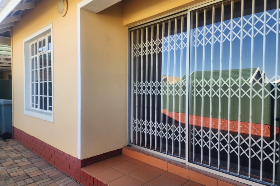 2 Bedroom Property for Sale in South Crest Gauteng