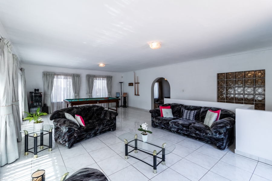4 Bedroom Property for Sale in Glenvista Gauteng