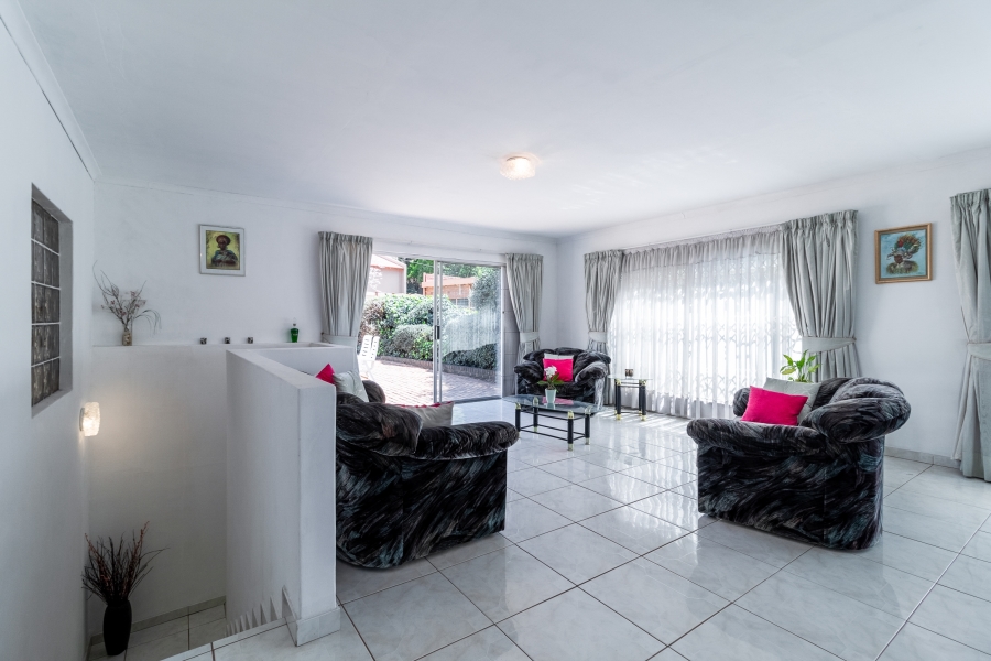 4 Bedroom Property for Sale in Glenvista Gauteng