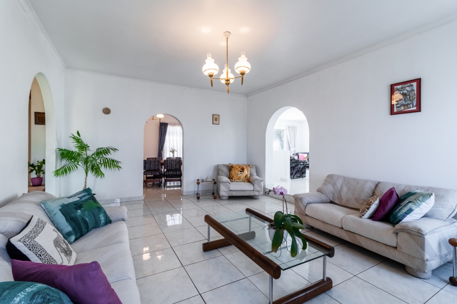 4 Bedroom Property for Sale in Glenvista Gauteng