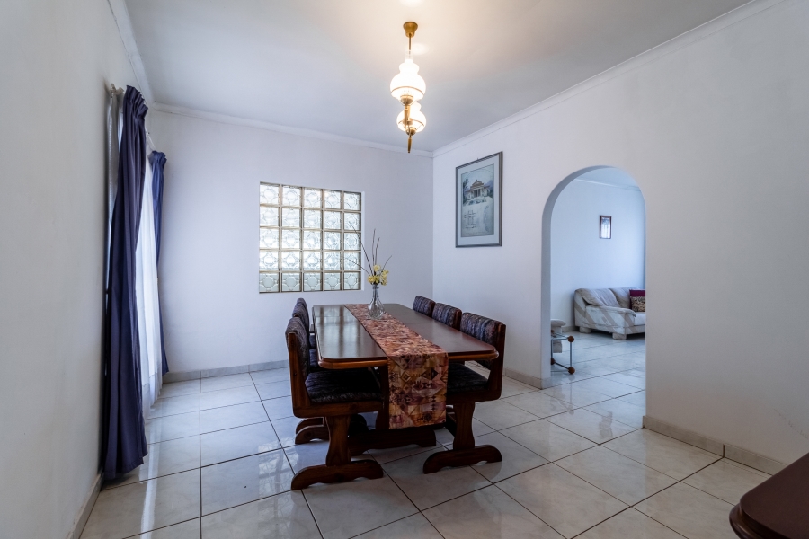 4 Bedroom Property for Sale in Glenvista Gauteng