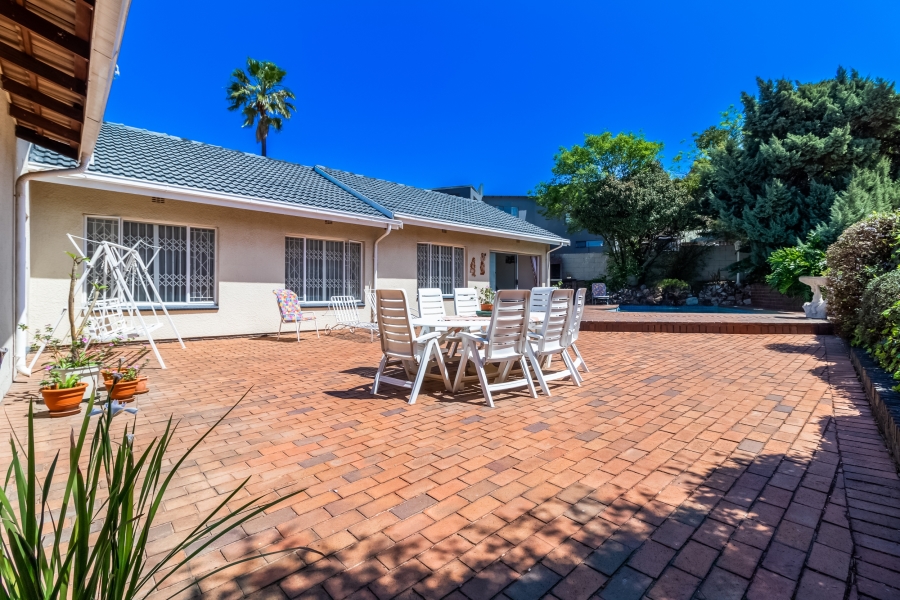 4 Bedroom Property for Sale in Glenvista Gauteng