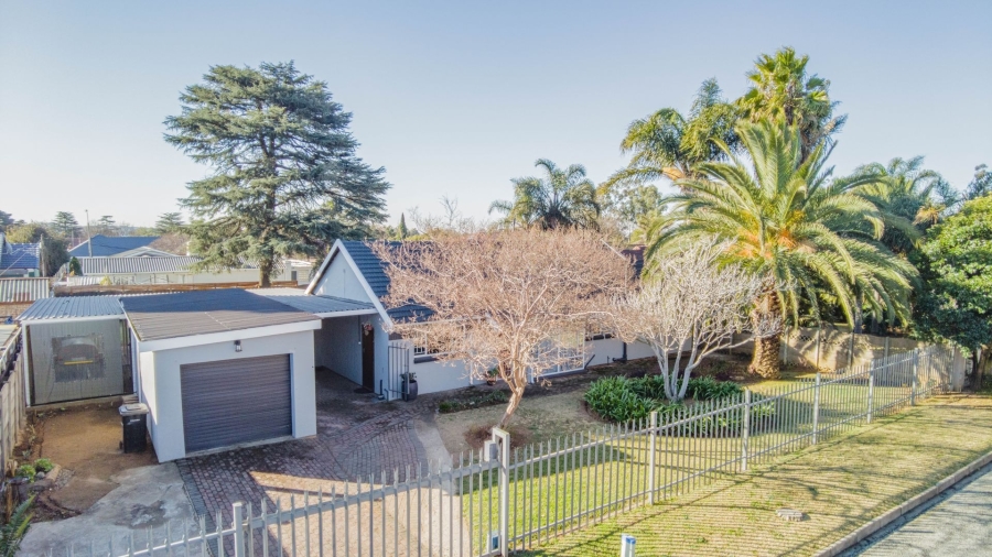 3 Bedroom Property for Sale in Bonaero Park Gauteng