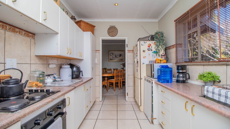 3 Bedroom Property for Sale in Bonaero Park Gauteng