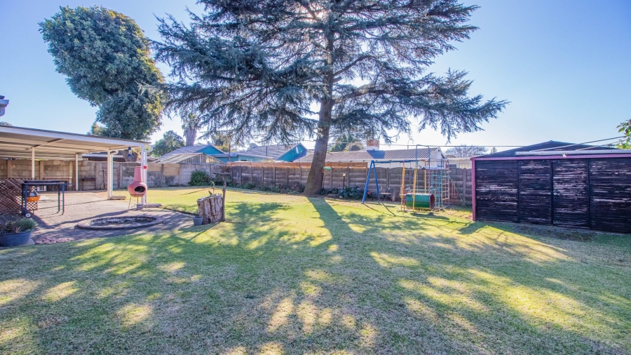 3 Bedroom Property for Sale in Bonaero Park Gauteng