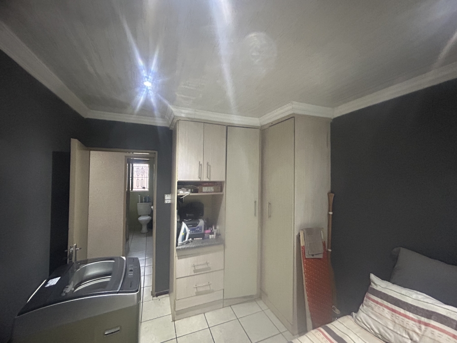 To Let 3 Bedroom Property for Rent in Lotus Gardens Gauteng