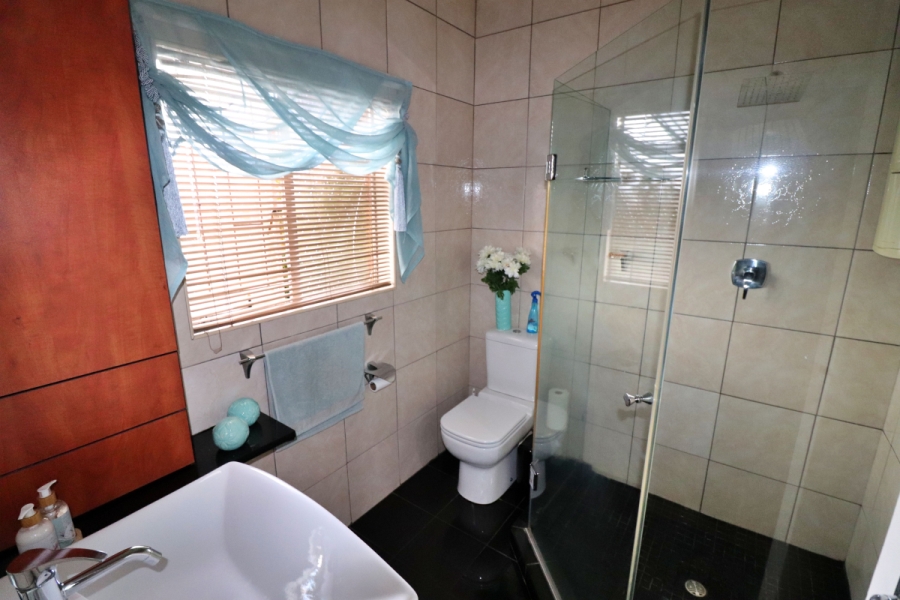 3 Bedroom Property for Sale in Symhurst Gauteng