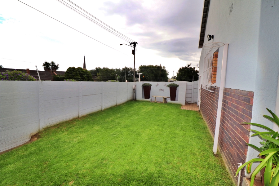 3 Bedroom Property for Sale in Symhurst Gauteng
