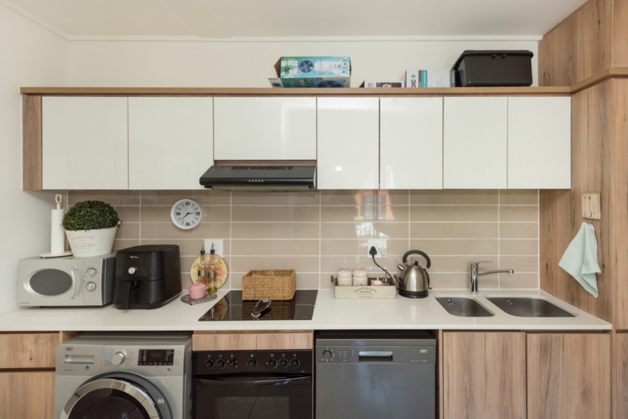 1 Bedroom Property for Sale in Linbro Park Gauteng